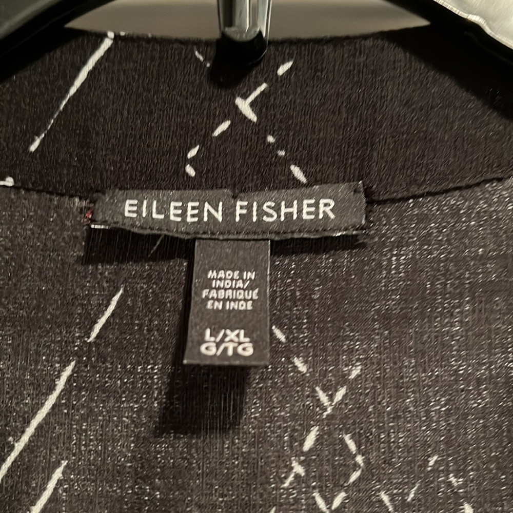 Eileen fisher kimono style silk jacket.  Black and cream pattern.  RARE